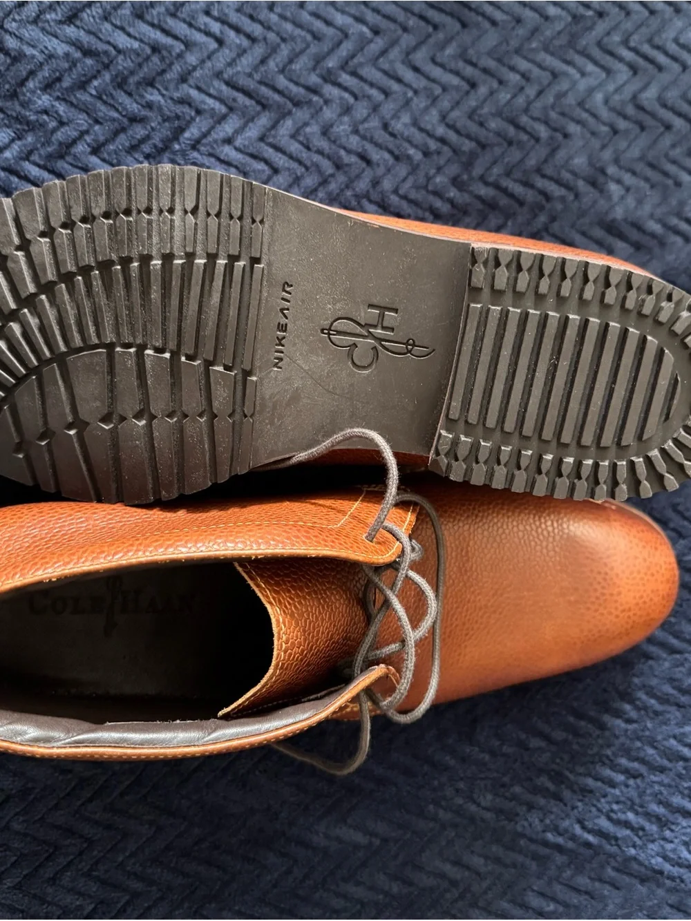 🔥 NWT Cole Haan Men's Chukka Boots in US size 9, sold only as bundle!! - Picture 4 of 5
